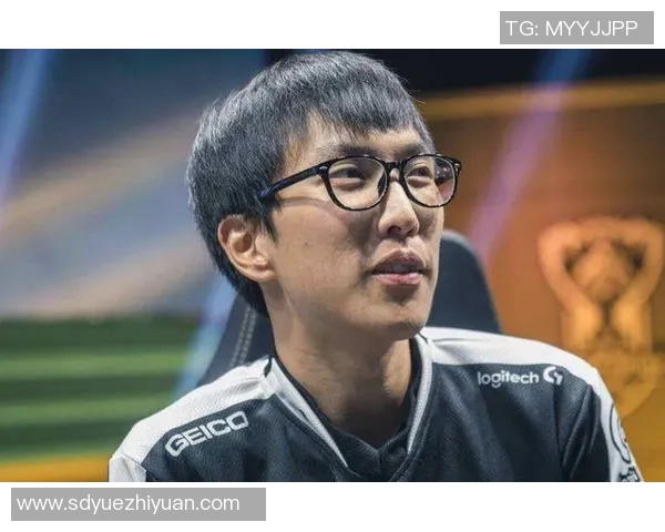 全明星赛分析V5战队在比赛中的战术意识与团队配合表现评析